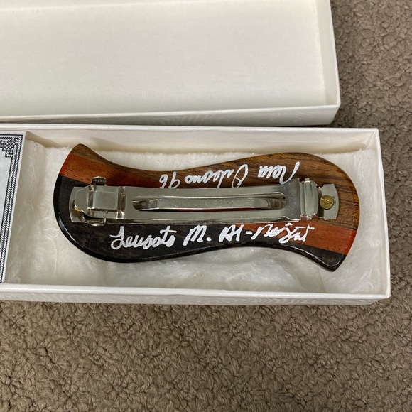 WOODEN HANDMADE HAIRCLIP - Picture 3 of 4